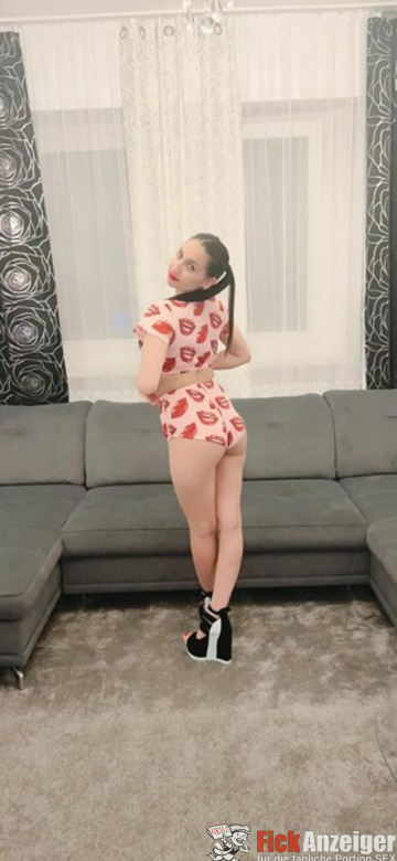 Sexy Teen Roxy(20) Neu in der Stadt !
