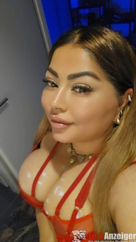 Spermageiles 3L Girl geht jetzt täglich zu Beichte