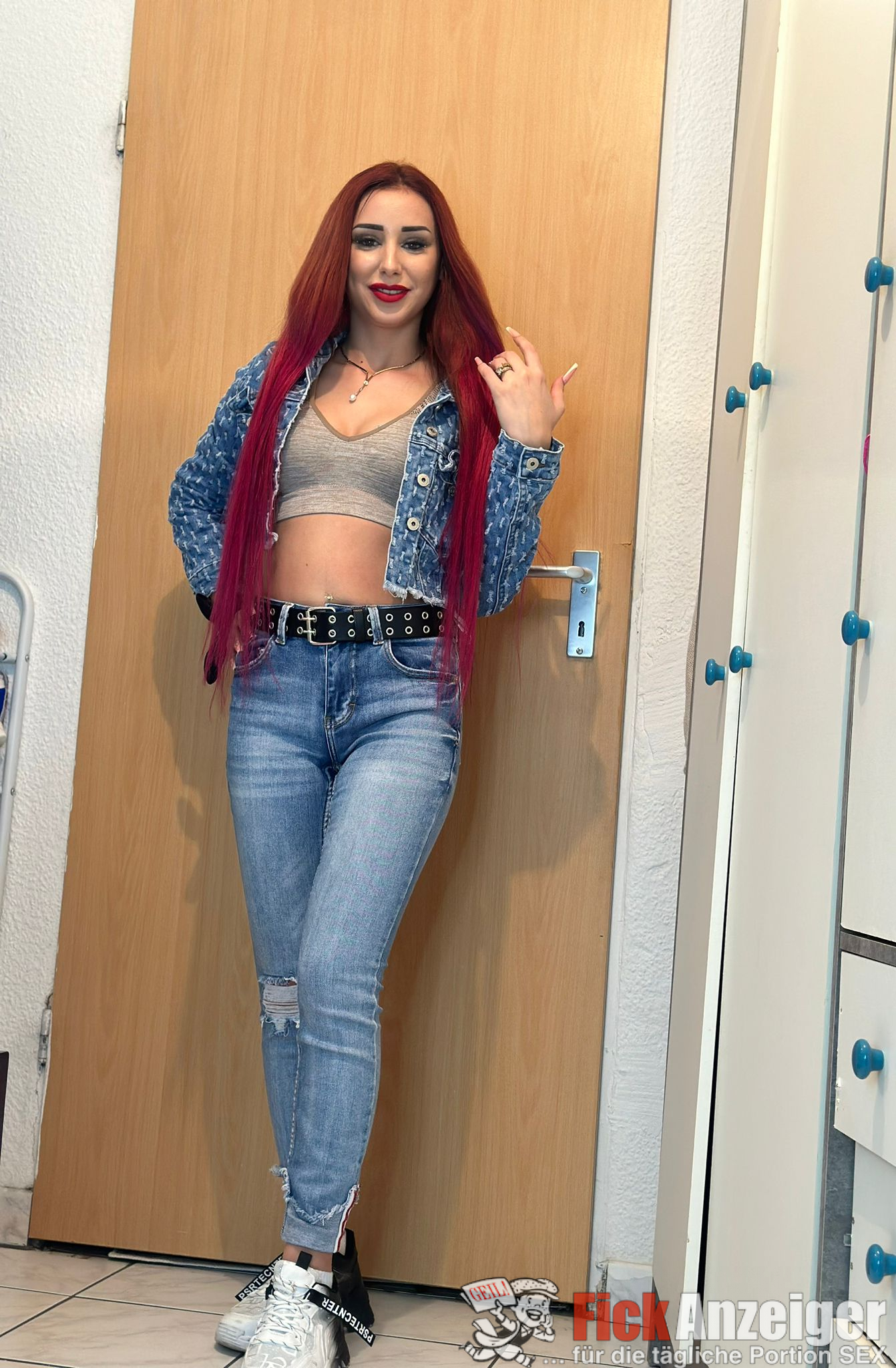 Zora – 21, 154cm, Anal-Escort Essen