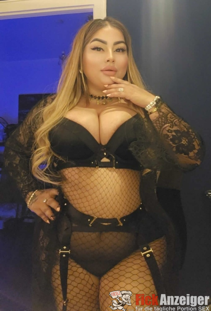 Geiles kurviges Mädchen für schön versaute Liebe!