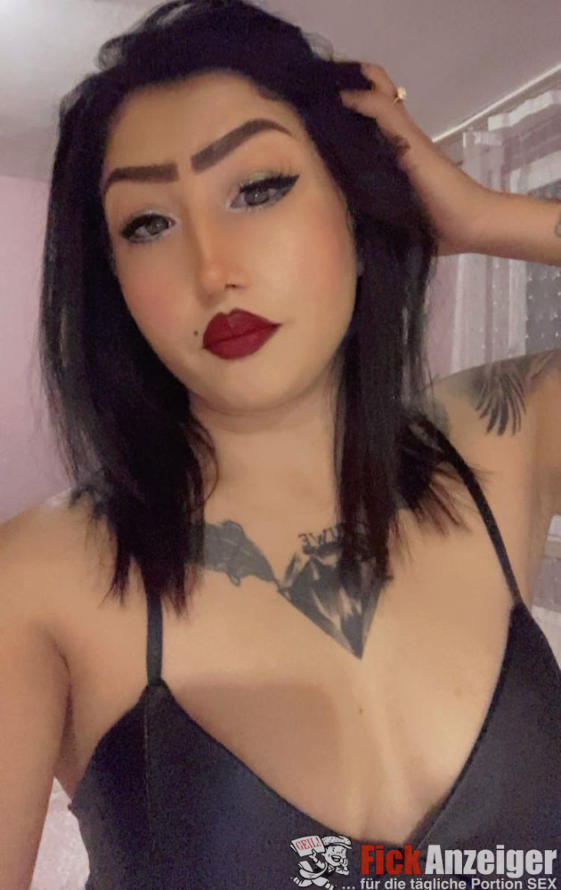 Kleines Geiles Mädchen, willig, naiv, super Extras