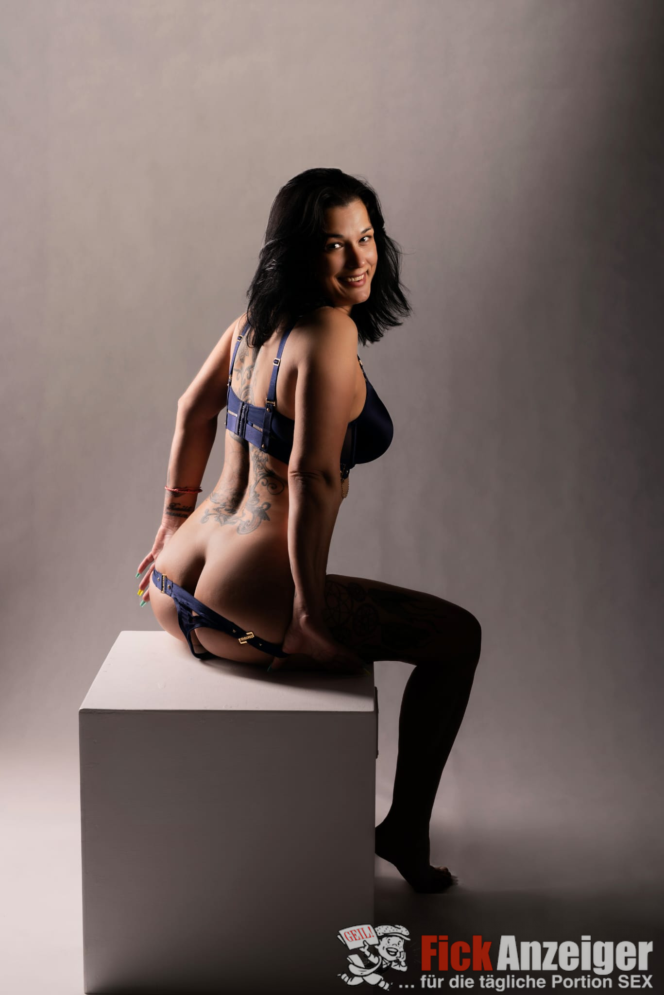 Nymphomanes Mädchen hat immer Lust