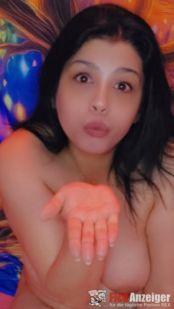 Meine Kleine braucht fingern, spritzen und alles!