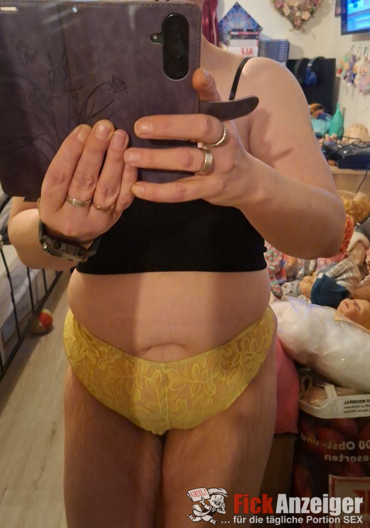 Hausfrau biete mich an