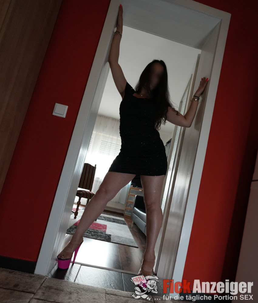 Anna fickt gern mit Gf6-Liebe, ausdauernd und tief